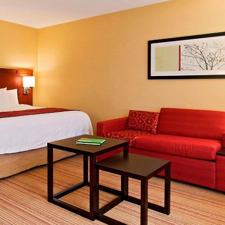 Courtyard Newburgh Stewart Airport Hotel Стая снимка