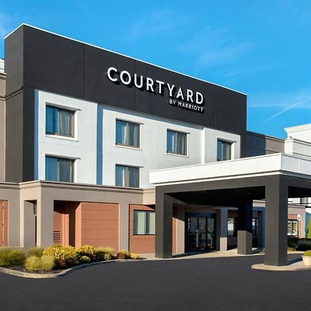 Courtyard Newburgh Stewart Airport Hotel Екстериор снимка